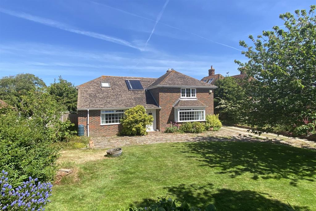 Cakeham Road, West Wittering, PO20 3 bed detached house £940,000
