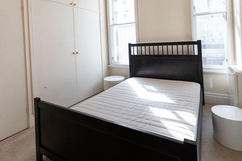 Flat 2, 27 Minories, London, EC3N 1DE