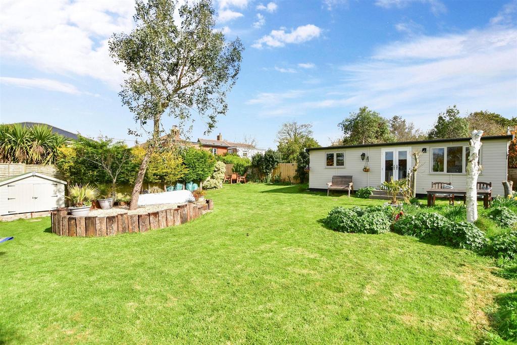 Pallance Road, Cowes, Isle of Wight 2 bed semidetached house £340,000