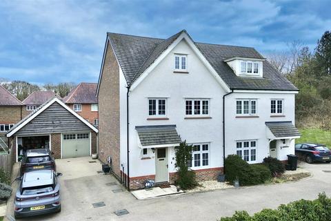 4 bedroom semi-detached house for sale, Orwell Drive, Arborfield Green, Reading, Berkshire, RG2