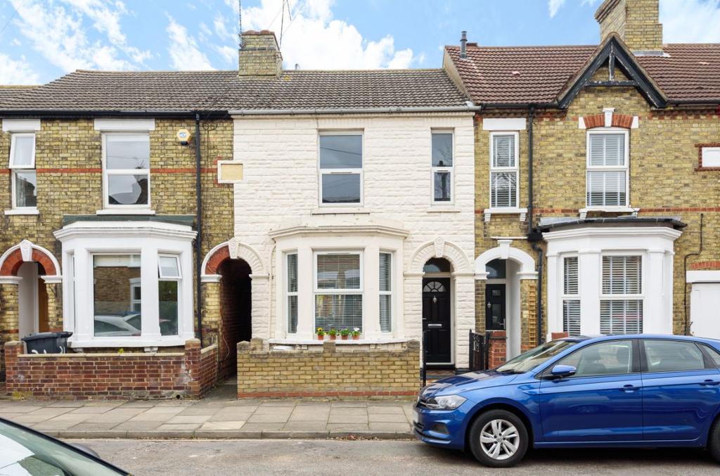 Garfield Street, Bedford 3 bed terraced house £330,000