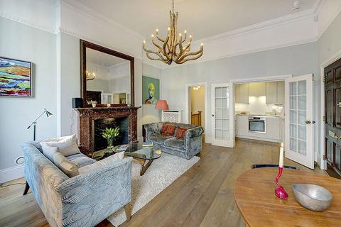 Flat 1, 40 Devonshire Place, London, W1G 6JX