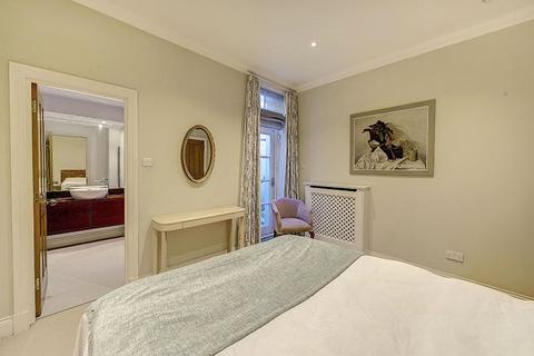 Flat 1, 40 Devonshire Place, London, W1G 6JX