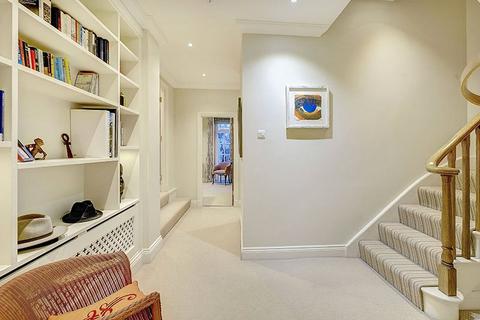 Flat 1, 40 Devonshire Place, London, W1G 6JX