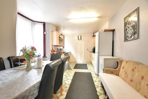 5 bedroom terraced house for sale, Melford Road, Leytonstone