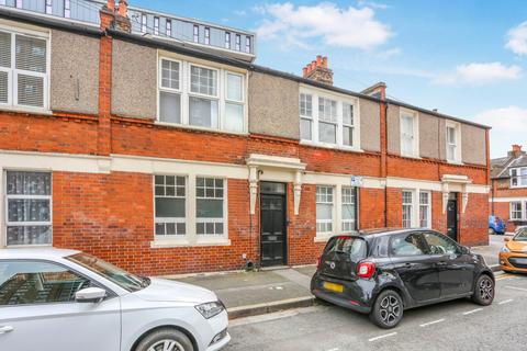 6d Belsham Street, London, E9 6NG