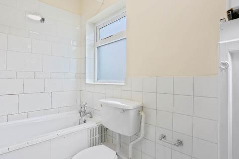 6d Belsham Street, London, E9 6NG