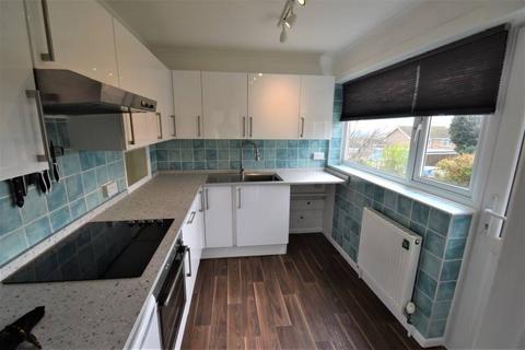 2 bedroom bungalow to rent, Priory Heights, Eastbourne BN20