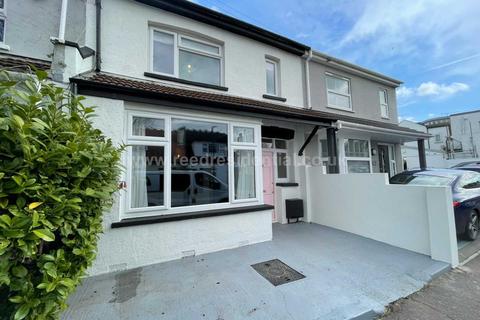 2 bedroom house to rent - Pavilion Drive, Leigh On Sea