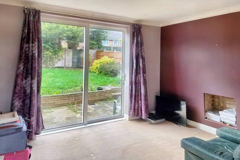 3 bedroom terraced house to rent - Sandhurst Road, Leicester LE3