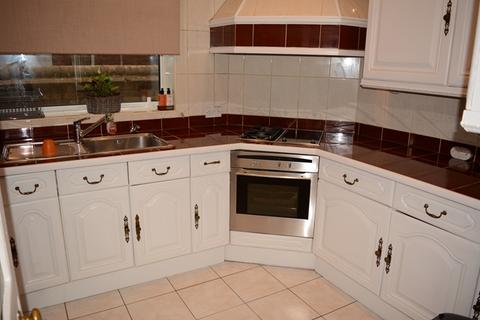 undefined, Double Bedsit Near Town Centre - To Let
