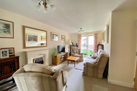 2 bedroom apartment to rent, Rogerson Court, Pocklington