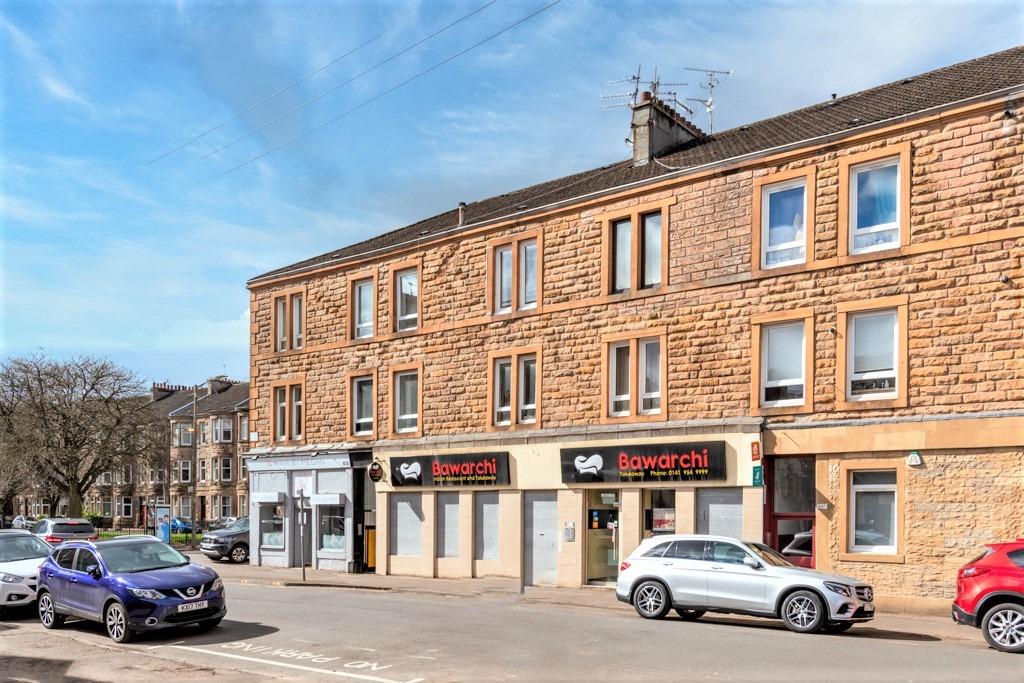 Crow Road, Flat 2/1, Anniesland... 2 bed flat £99,000
