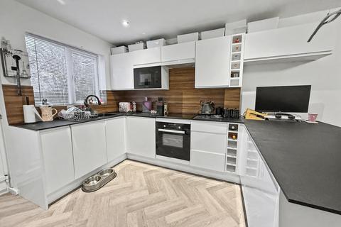 2 bedroom terraced house for sale, Ferndown