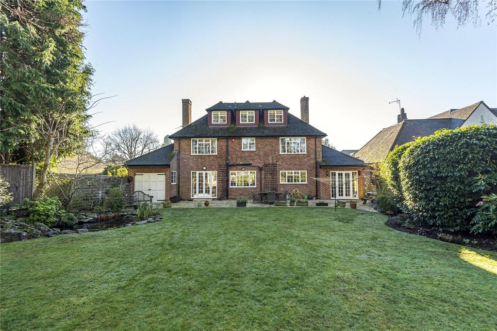 Garden To House