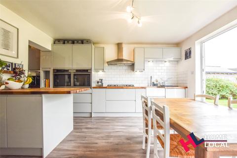 3 bedroom semi-detached house for sale - Baddow Hall Crescent, Great Baddow, Chelmsford, ESSEX, CM2
