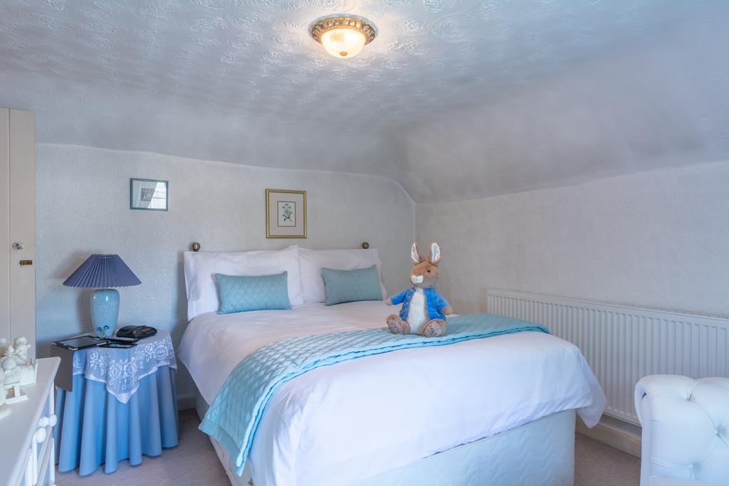 Woodview, 10-12 Wotton Road (19)