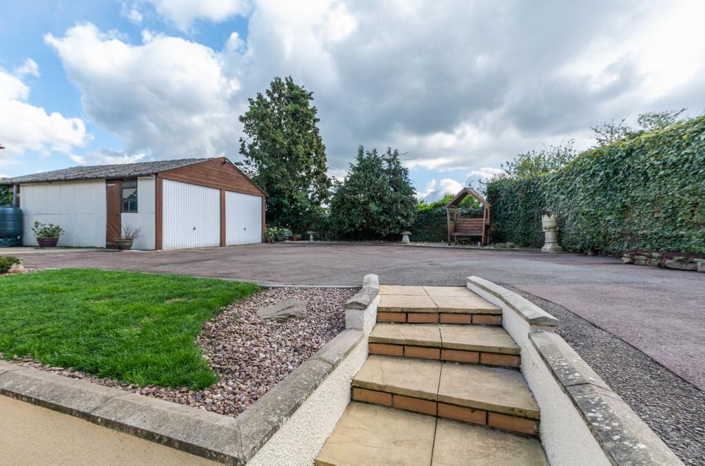 Woodview, 10-12 Wotton Road (4)