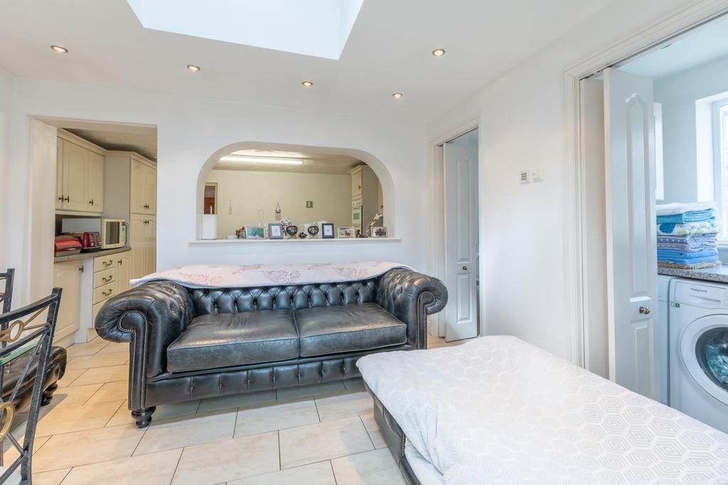 Woodview, 10-12 Wotton Road (3)