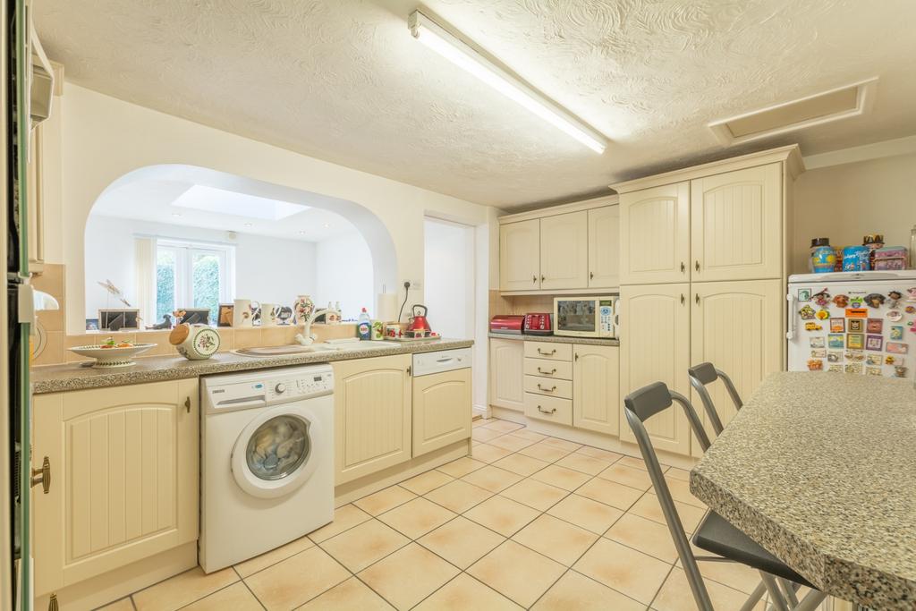 Woodview, 10-12 Wotton Road (9)