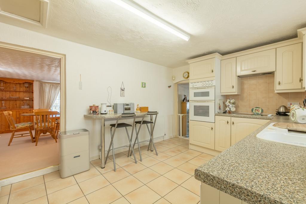 Woodview, 10-12 Wotton Road (7)