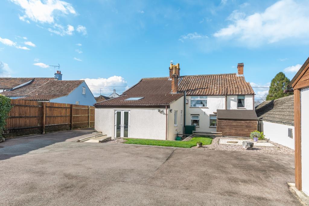 Woodview, 10-12 Wotton Road (22)
