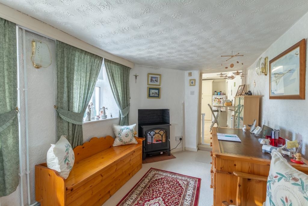 Woodview, 10-12 Wotton Road (13)