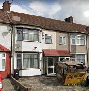 3 bedroom terraced house to rent - Gantshill Crescent, Ilford