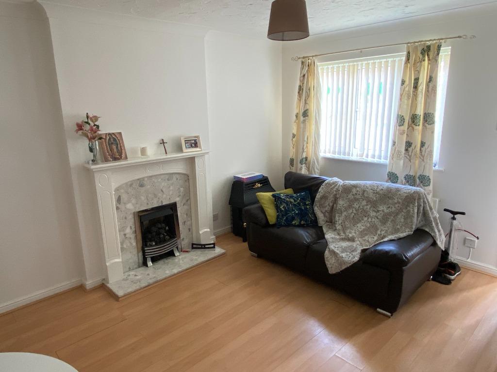 Riviera Drive, Croxteth, Liverpool, L11 2 bed semidetached house £