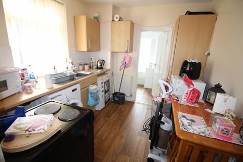 1 bedroom flat to rent, Edleston Road, Crewe, Cheshire, CW2