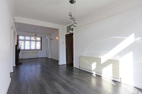 undefined, Langham Drive, Chadwell Heath, RM6
