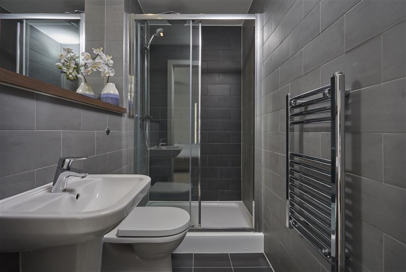 JLL Apartment 180...