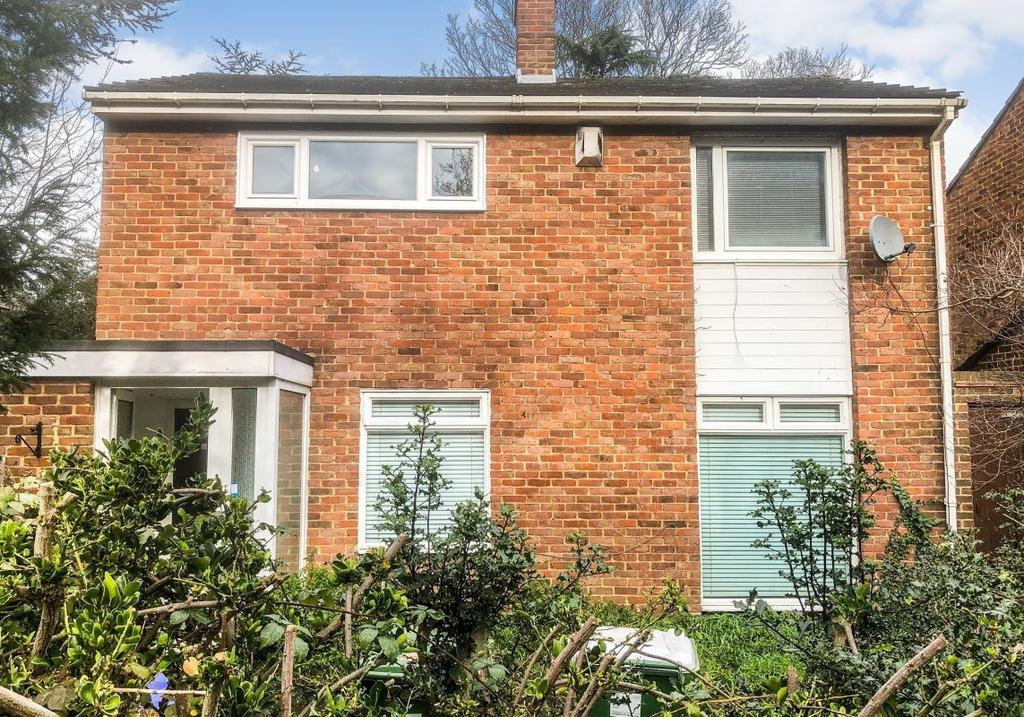 2A Woolwich Road, Belvedere, Kent... 3 bed detached house £200,000