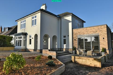 2 Brigsley Road, Waltham, Grimsby, DN37 0JY