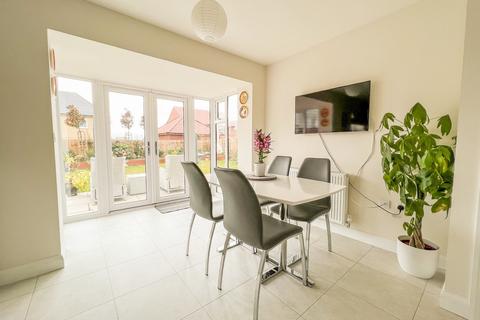 10 Regatta Road, Burnham-on-crouch, CM0 8FZ