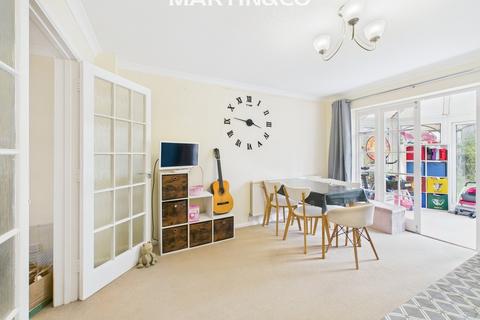 undefined, Watkins Close, Finchampstead