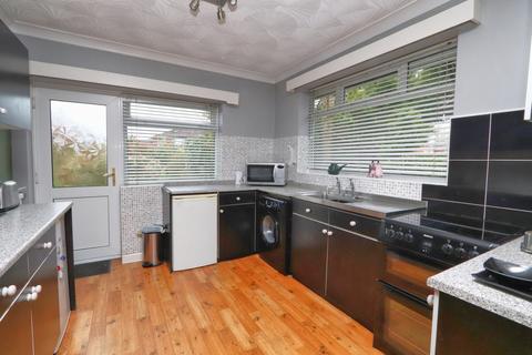 5 Lee Close, Irlam, Manchester, M44 6WR