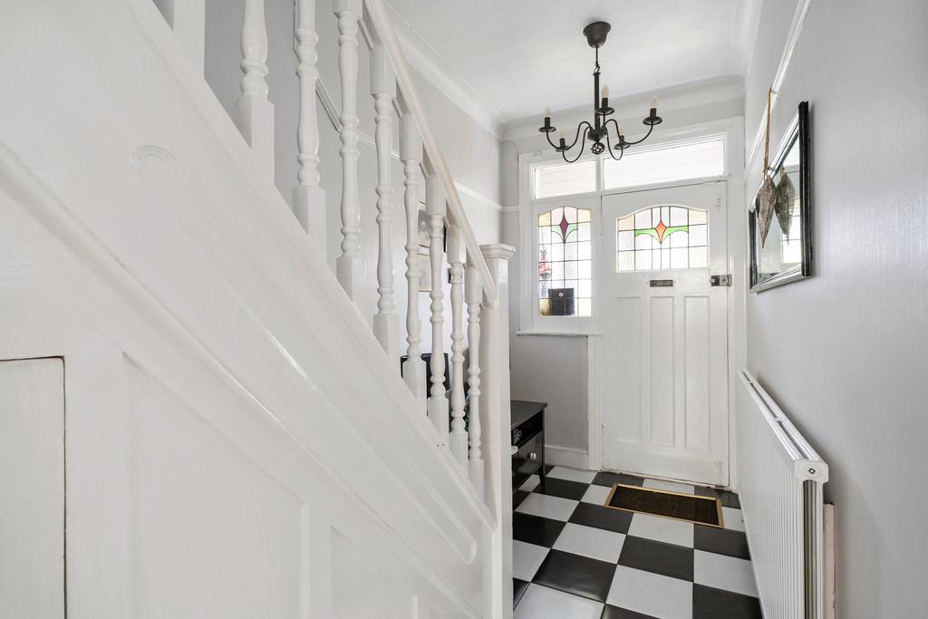 Cranbourne Avenue, Wanstead 4 bed terraced house £865,000