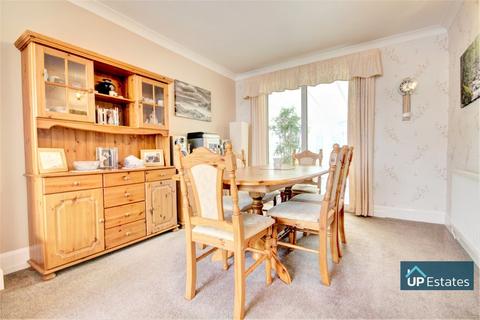 95 Honiton Road, Coventry, CV2 3EF