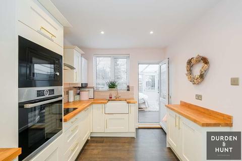 9 Ramsden Drive, Collier Row, Romford, RM5 2NJ