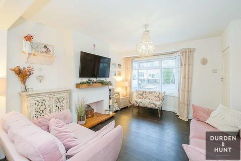 9 Ramsden Drive, Collier Row, Romford, RM5 2NJ