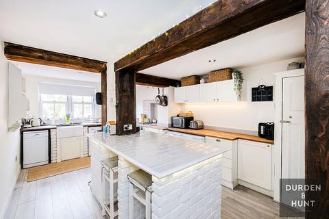 72 Abbs Cross Lane, Hornchurch, RM12 4XW