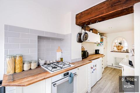 72 Abbs Cross Lane, Hornchurch, RM12 4XW