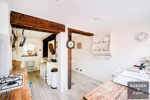 72 Abbs Cross Lane, Hornchurch, RM12 4XW