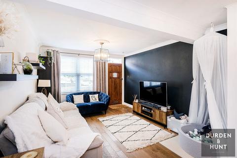 72 Abbs Cross Lane, Hornchurch, RM12 4XW