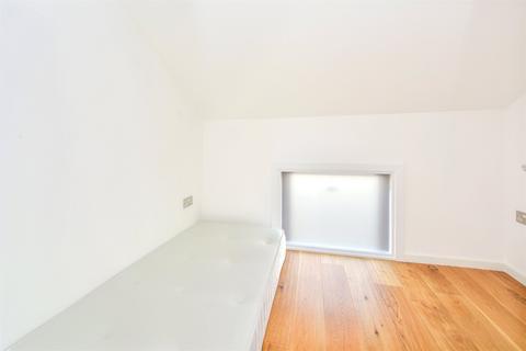 2 bedroom apartment to rent, Dawes Road, London, SW6