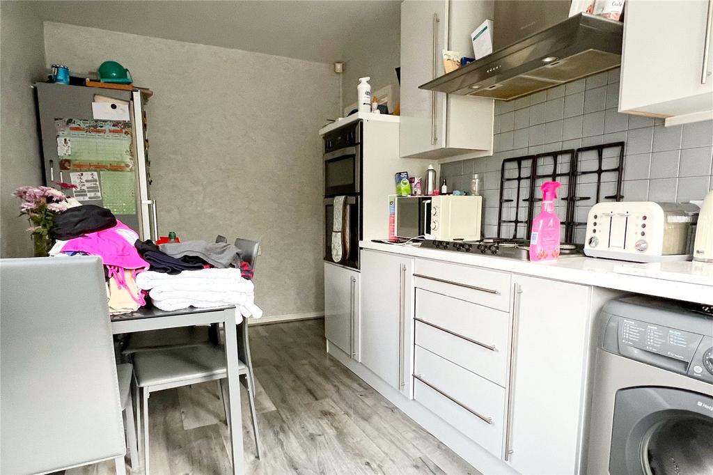 Crowden Road, Moston, Manchester, M40 3 bed terraced house £160,000