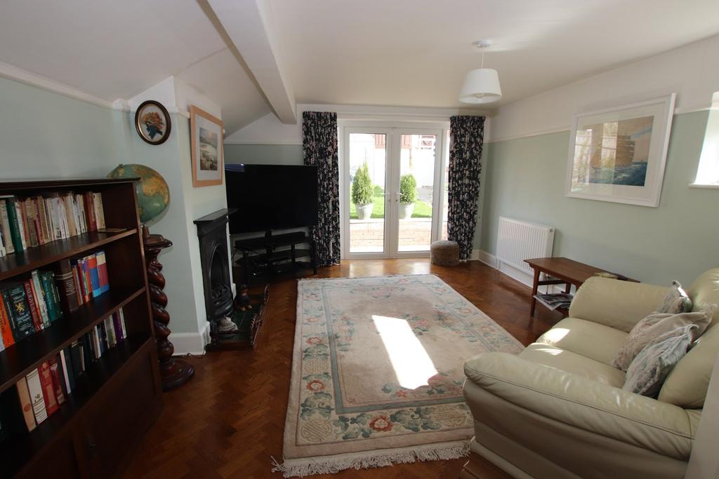 Moor Road, Swanage, BH19 5 bed detached house £765,000