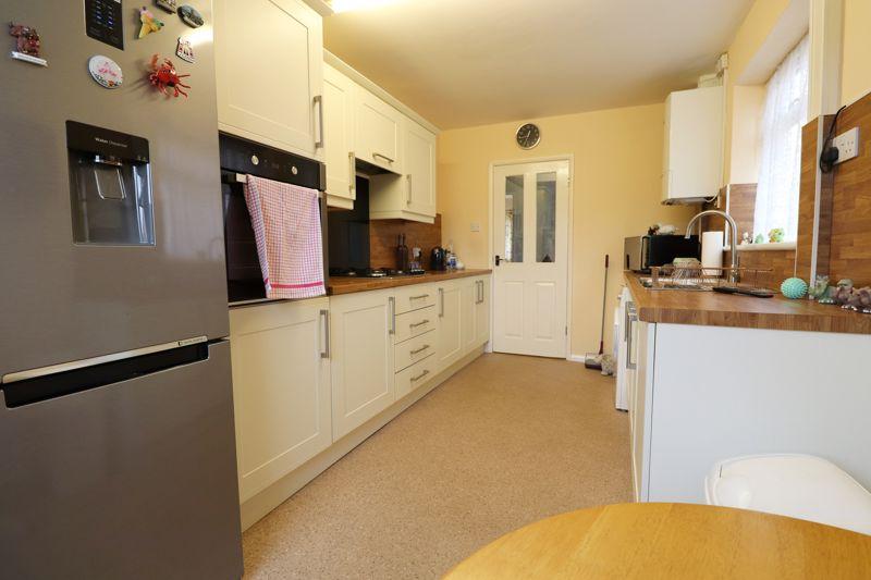 Whitfield Road, Scunthorpe 3 bed semidetached house £140,000