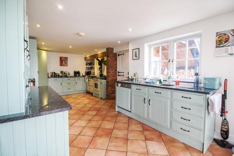 6 Bloomfieldhatch Lane, Grazeley, Reading, RG7 1JW